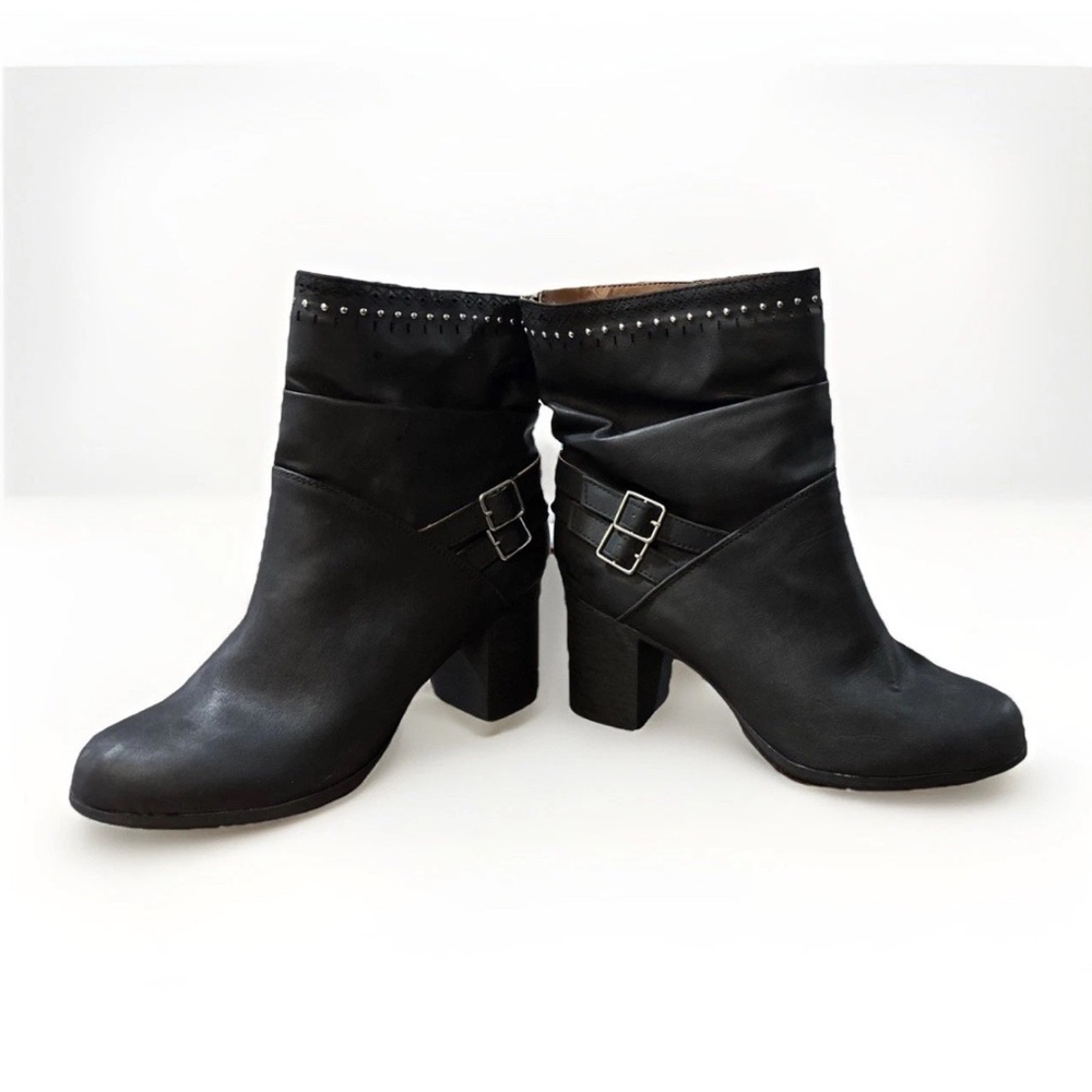 Dolce by Mojo Moxy Black Size 10 Chunky Heel Ankle Boots w/Studs & Buckle Detail